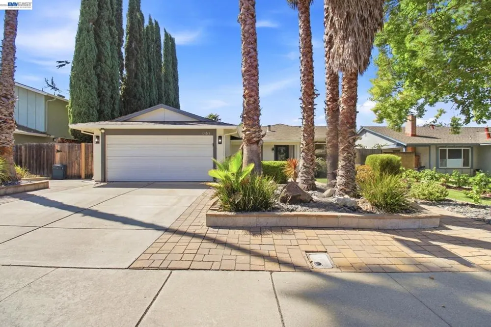851 Geraldine St Livermore, CA 94550