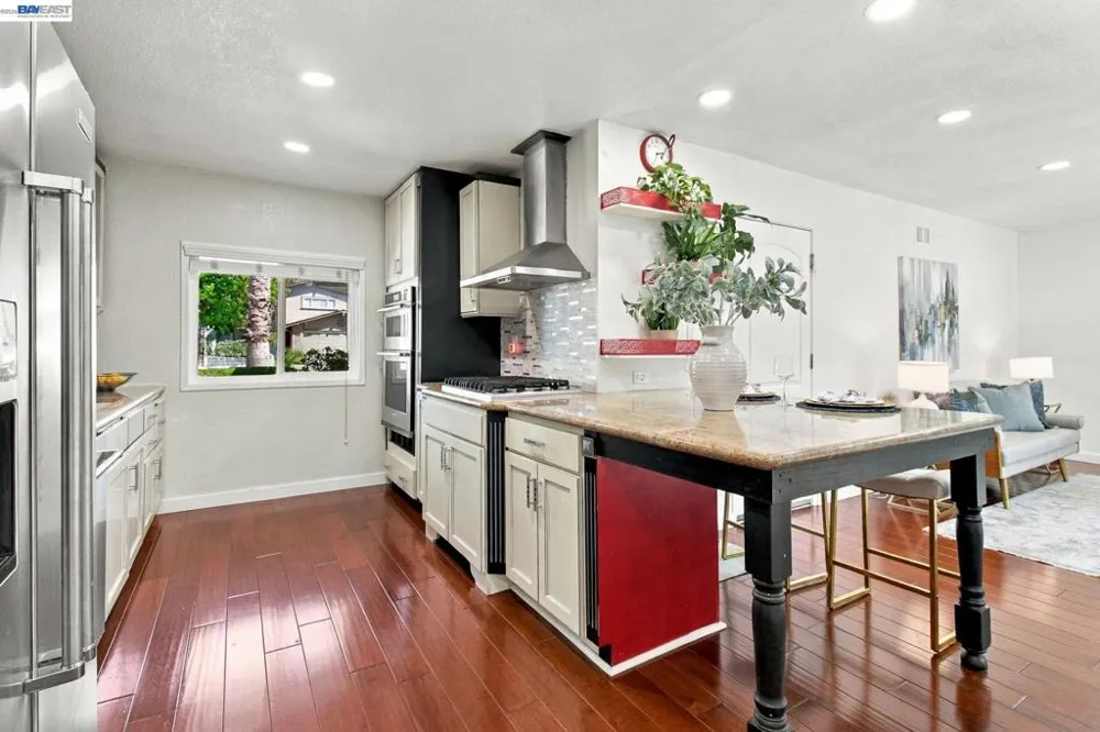 851 Geraldine St Livermore, CA 94550