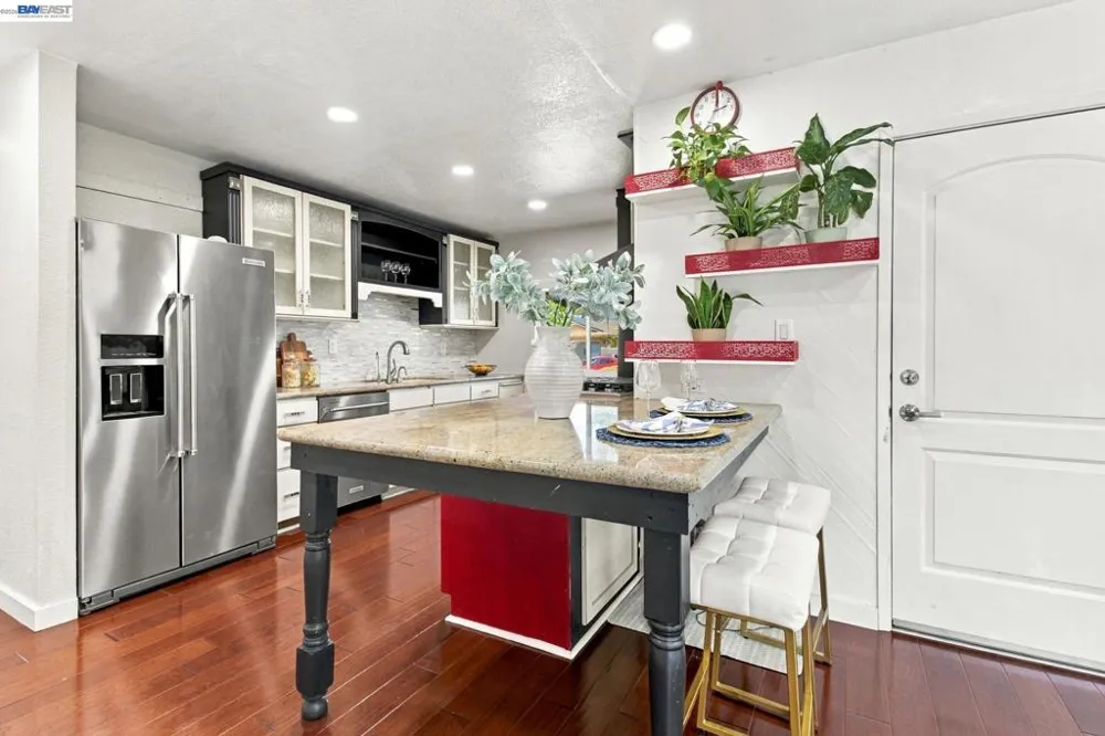 851 Geraldine St Livermore, CA 94550