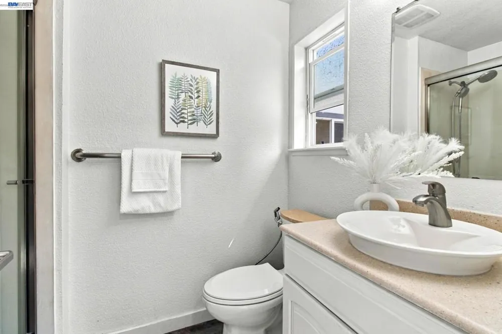 851 Geraldine St Livermore, CA 94550