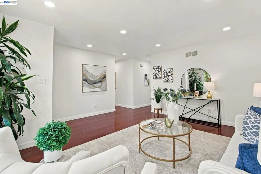 851 Geraldine St Livermore, CA 94550