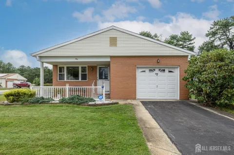 1 Selkirk Avenue