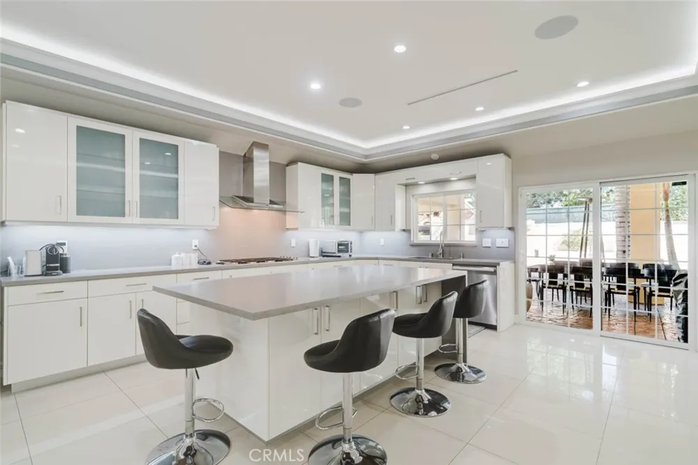 17451 Osborne Street Sherwood Forest, CA 91325