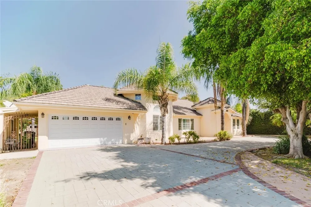 17451 Osborne Street Sherwood Forest, CA 91325