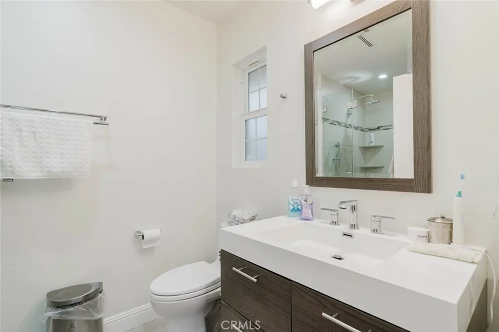 17451 Osborne Street Sherwood Forest, CA 91325