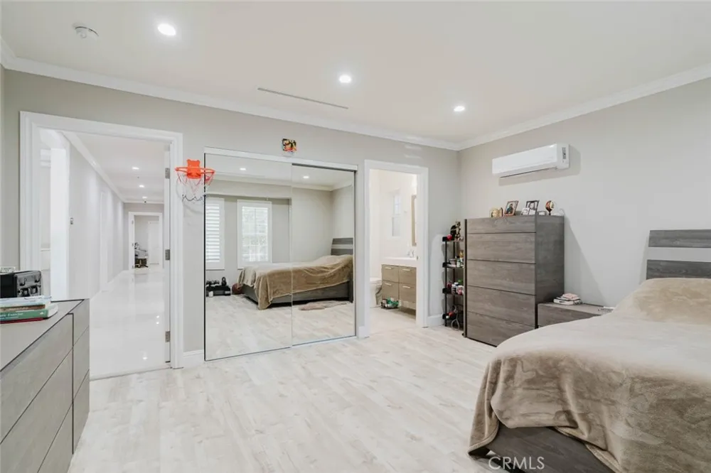 17451 Osborne Street Sherwood Forest, CA 91325
