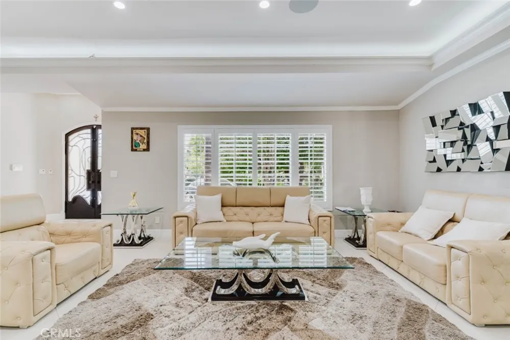 17451 Osborne Street Sherwood Forest, CA 91325