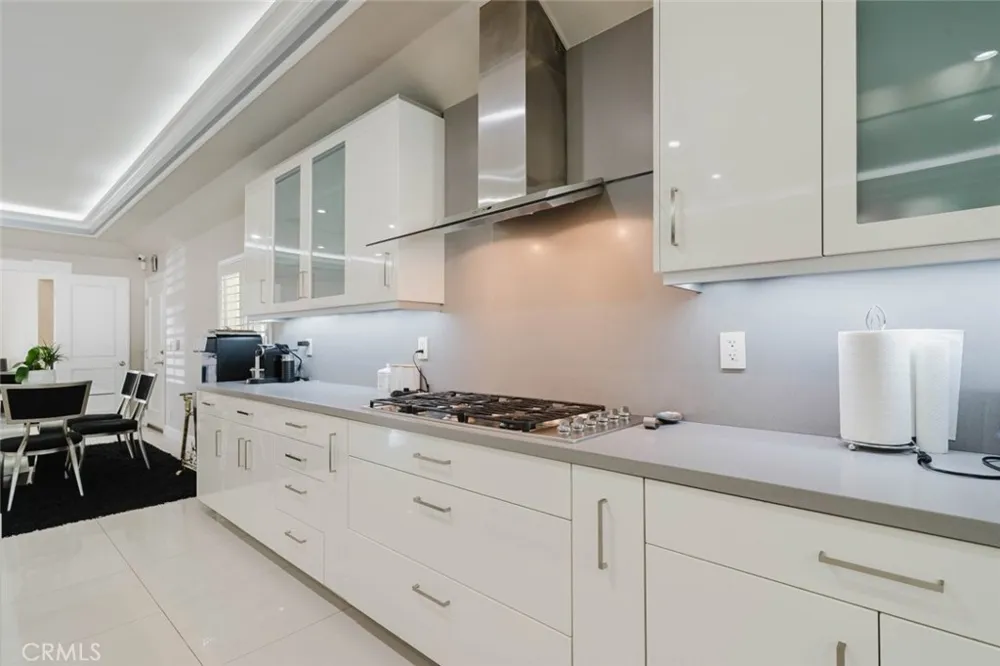 17451 Osborne Street Sherwood Forest, CA 91325