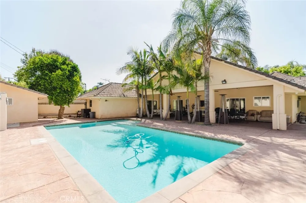 17451 Osborne Street Sherwood Forest, CA 91325