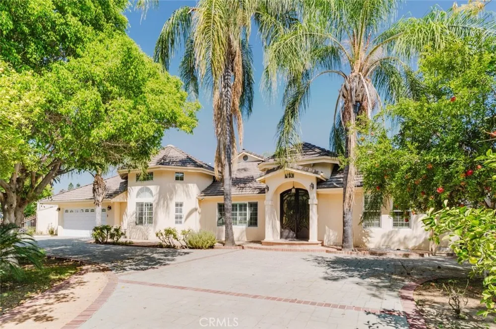 17451 Osborne Street Sherwood Forest, CA 91325