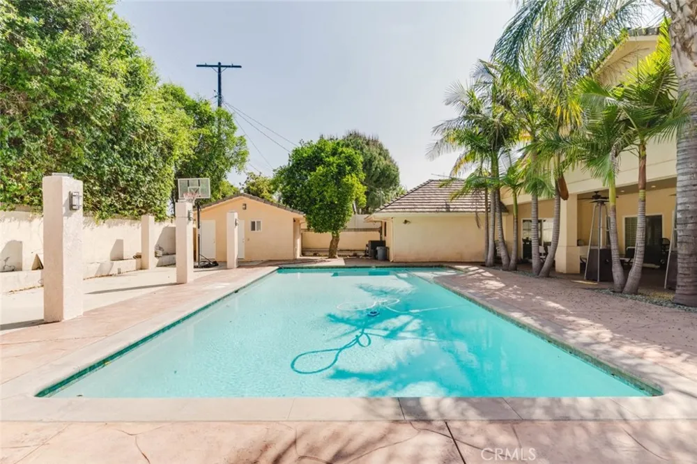17451 Osborne Street Sherwood Forest, CA 91325