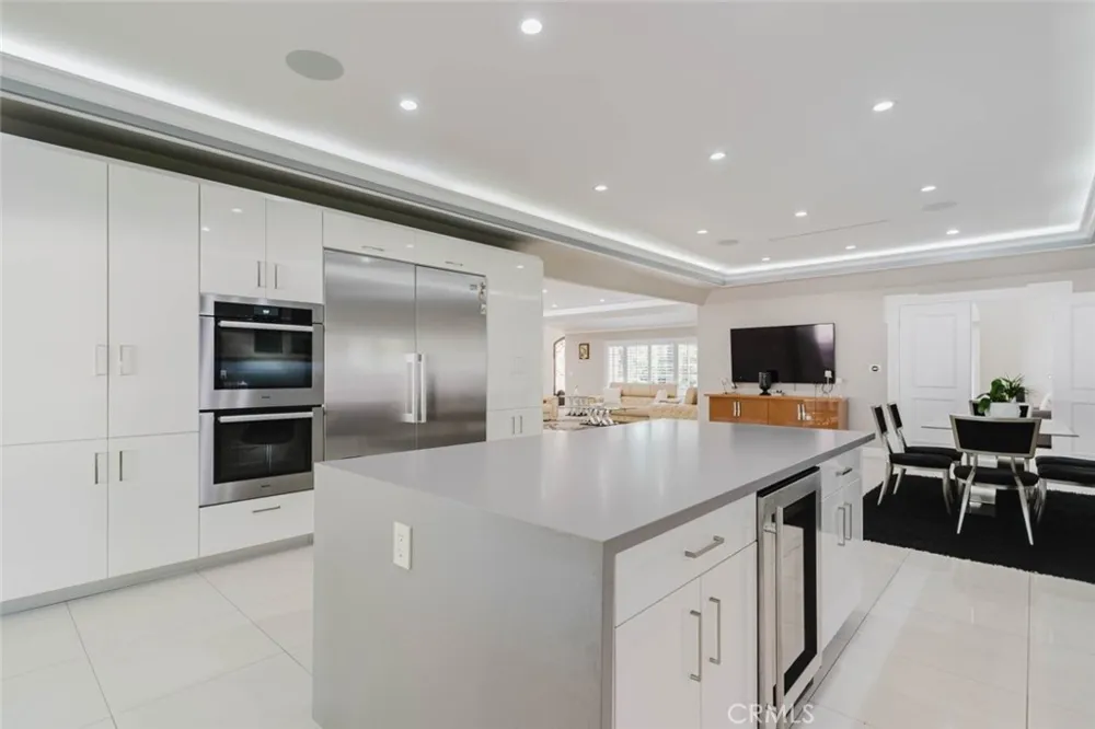 17451 Osborne Street Sherwood Forest, CA 91325