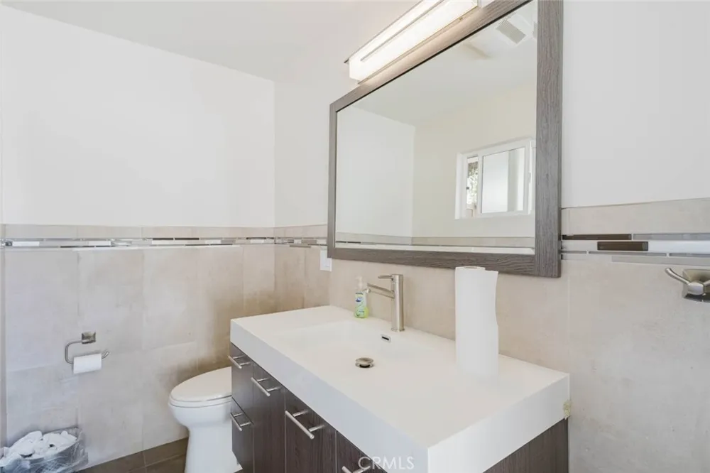 17451 Osborne Street Sherwood Forest, CA 91325