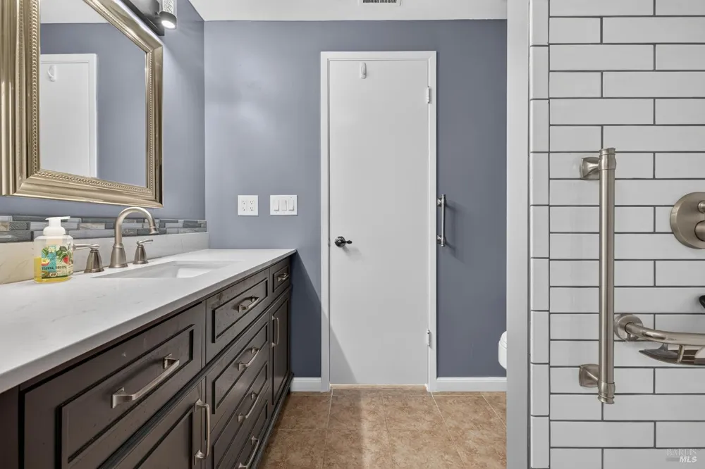 24 Aspen Meadows Circle Santa Rosa, CA 95409