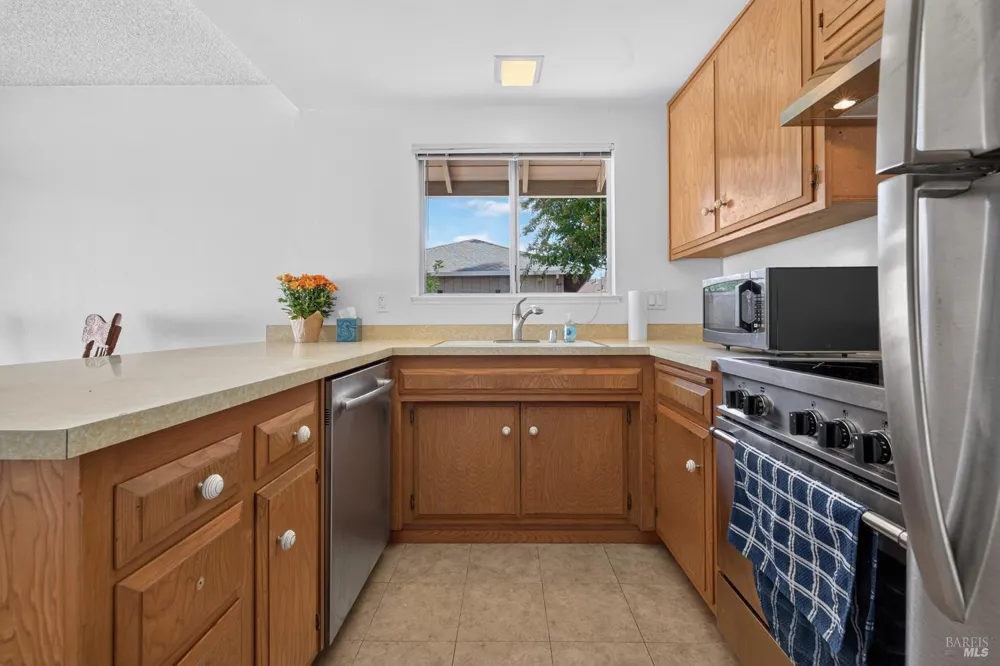 24 Aspen Meadows Circle Santa Rosa, CA 95409