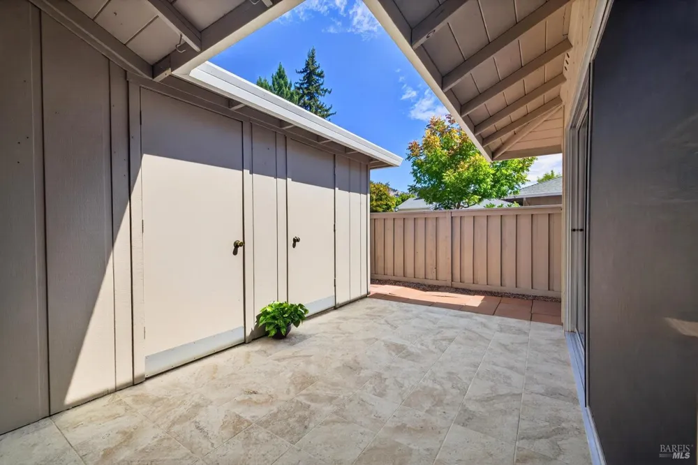 24 Aspen Meadows Circle Santa Rosa, CA 95409