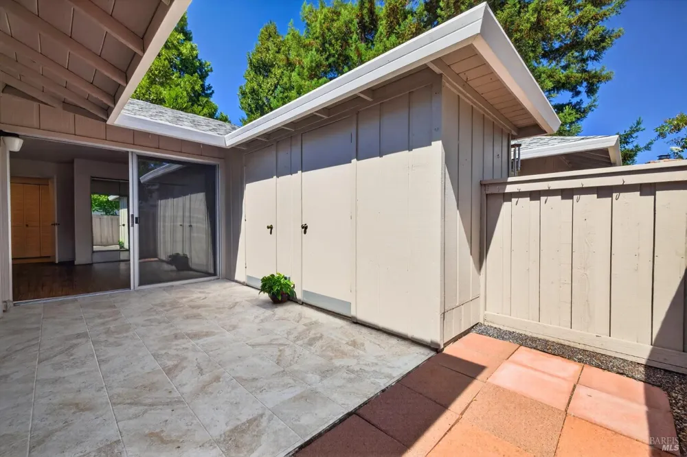24 Aspen Meadows Circle Santa Rosa, CA 95409