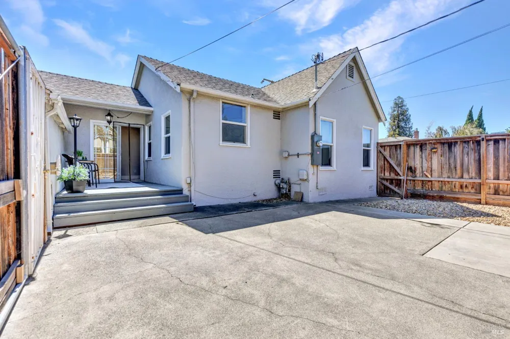 2328 Napa Street Vallejo, CA 94590