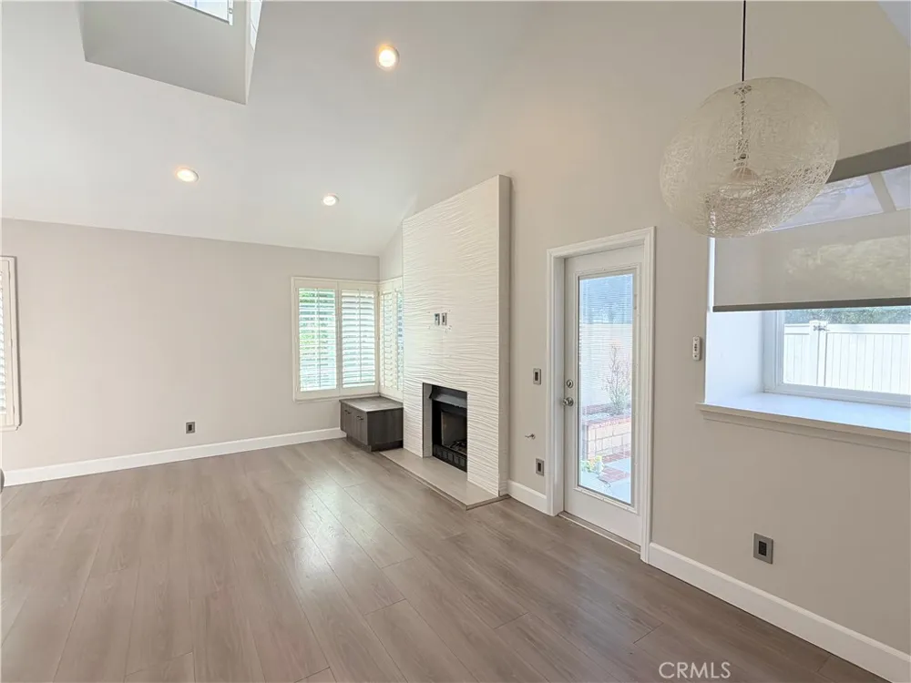 20783 E Crest Walnut, CA 91789