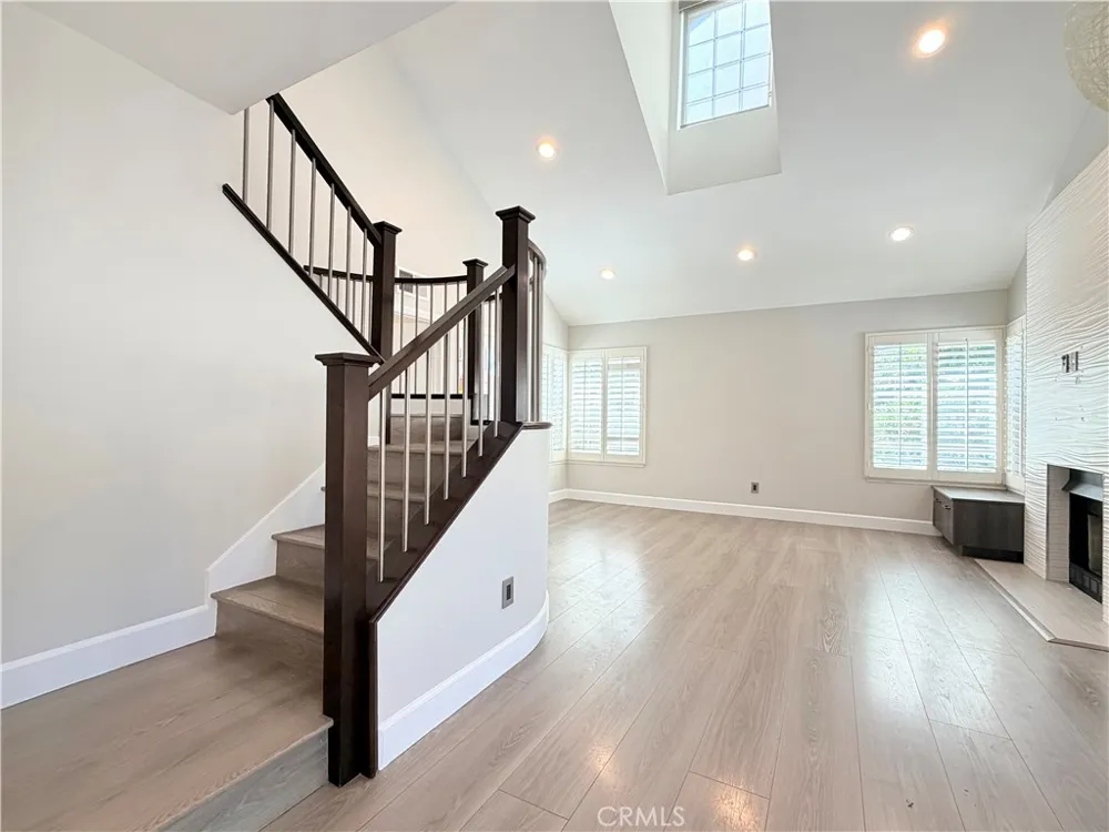 20783 E Crest Walnut, CA 91789