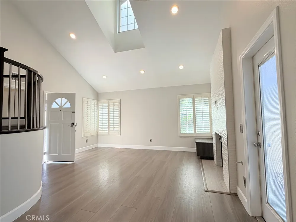 20783 E Crest Walnut, CA 91789