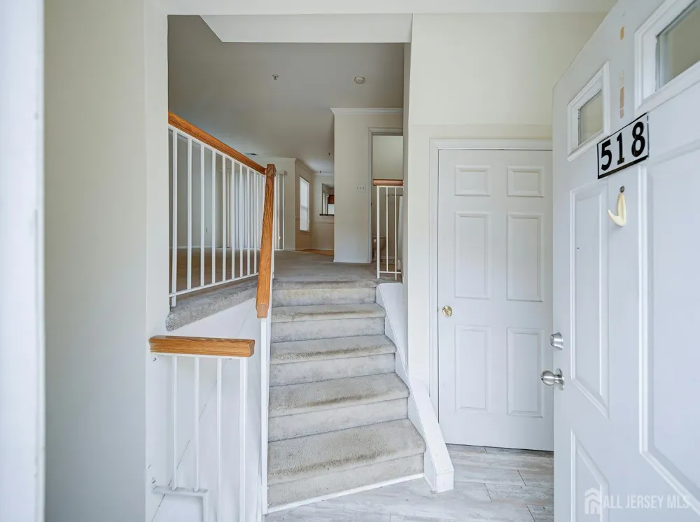 518 Great Beds Court Perth Amboy, NJ 08861