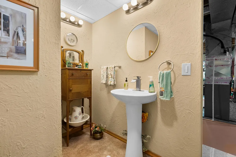 321 Pratt Road Kalamazoo City, MI 49001