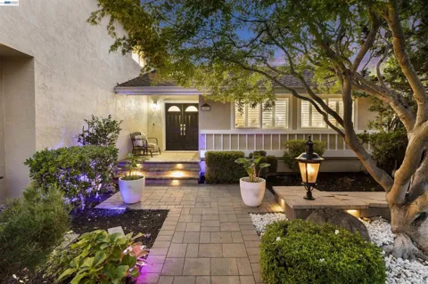 111 Silver Cloud Place