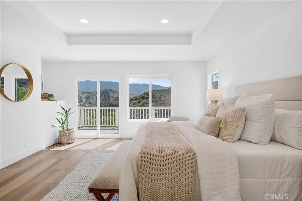 8856 E Crestview Lane Anaheim, CA 92808