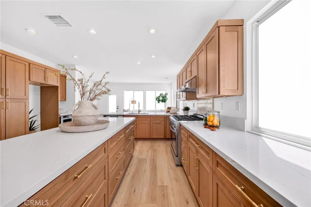 8856 E Crestview Lane Anaheim, CA 92808