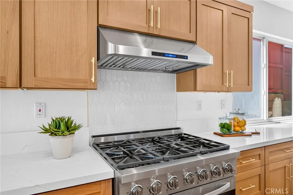 8856 E Crestview Lane Anaheim, CA 92808