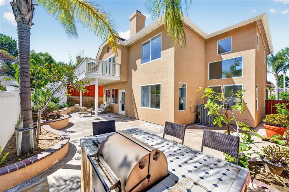 8856 E Crestview Lane Anaheim, CA 92808