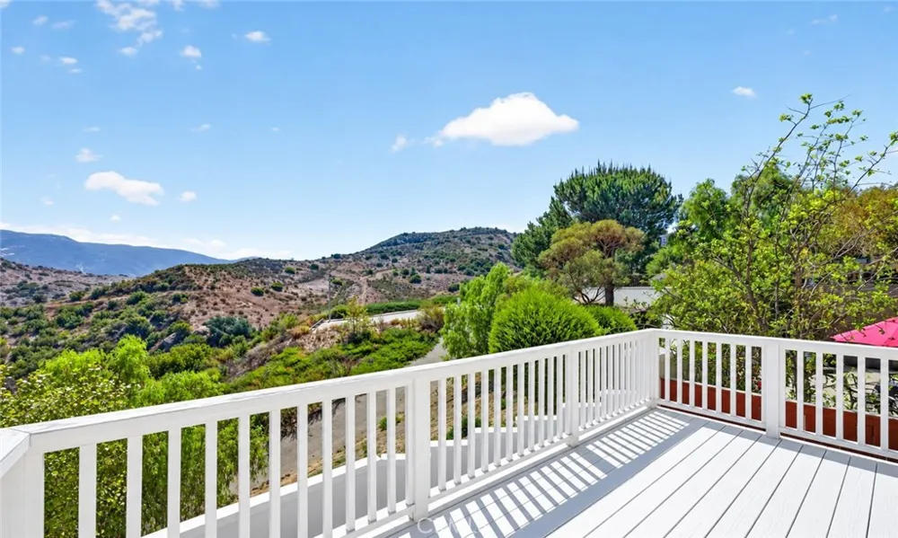 8856 E Crestview Lane Anaheim, CA 92808