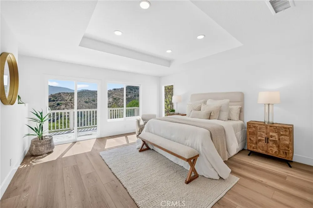 8856 E Crestview Lane Anaheim, CA 92808
