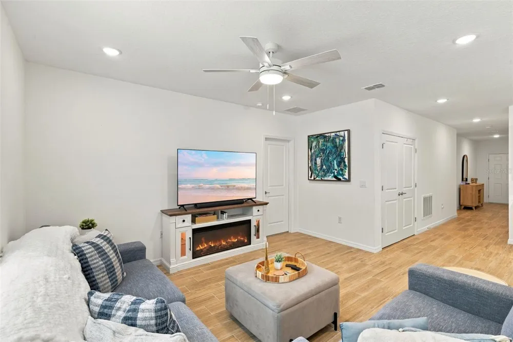 1656 ANDOVER RIDGE DRIVE Deland, FL 32720