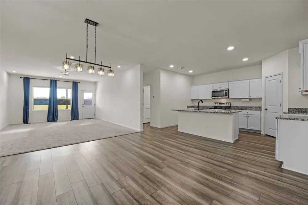 305 Red Fish Lane Hutto, TX 78634