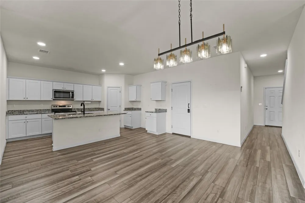 305 Red Fish Lane Hutto, TX 78634