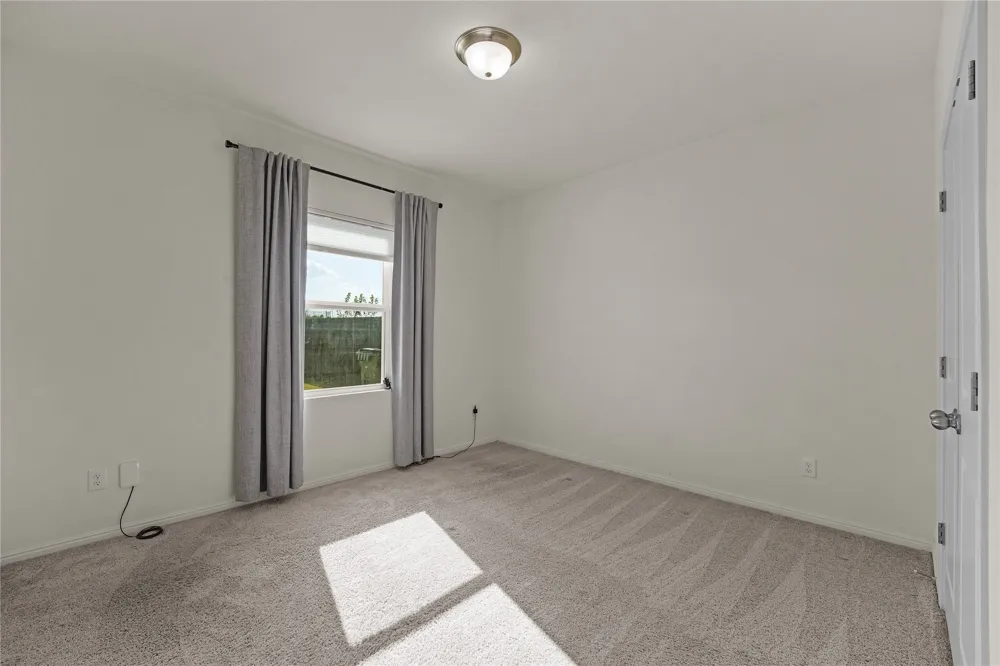 305 Red Fish Lane Hutto, TX 78634
