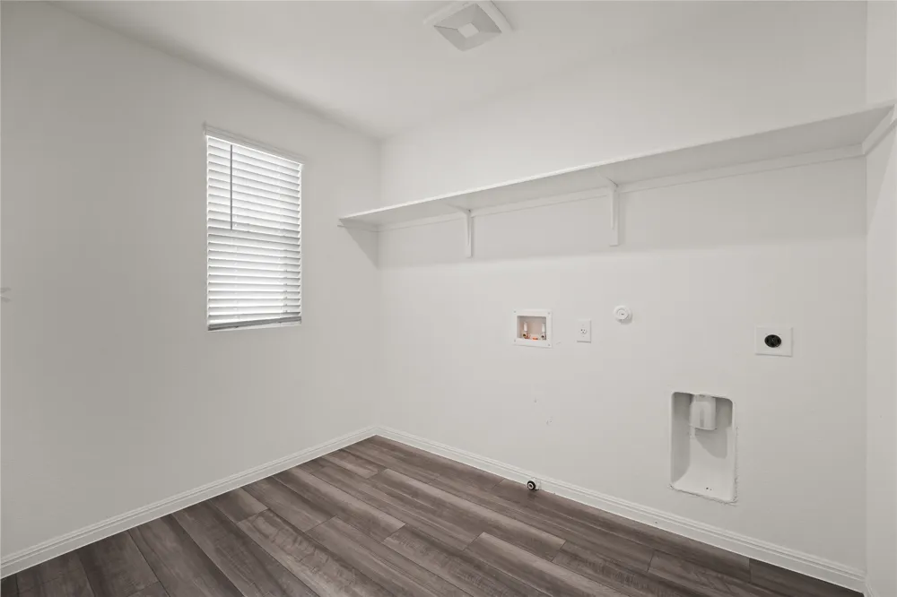 305 Red Fish Lane Hutto, TX 78634