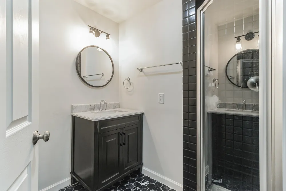 2005 Wychwood Drive Austin, TX 78746