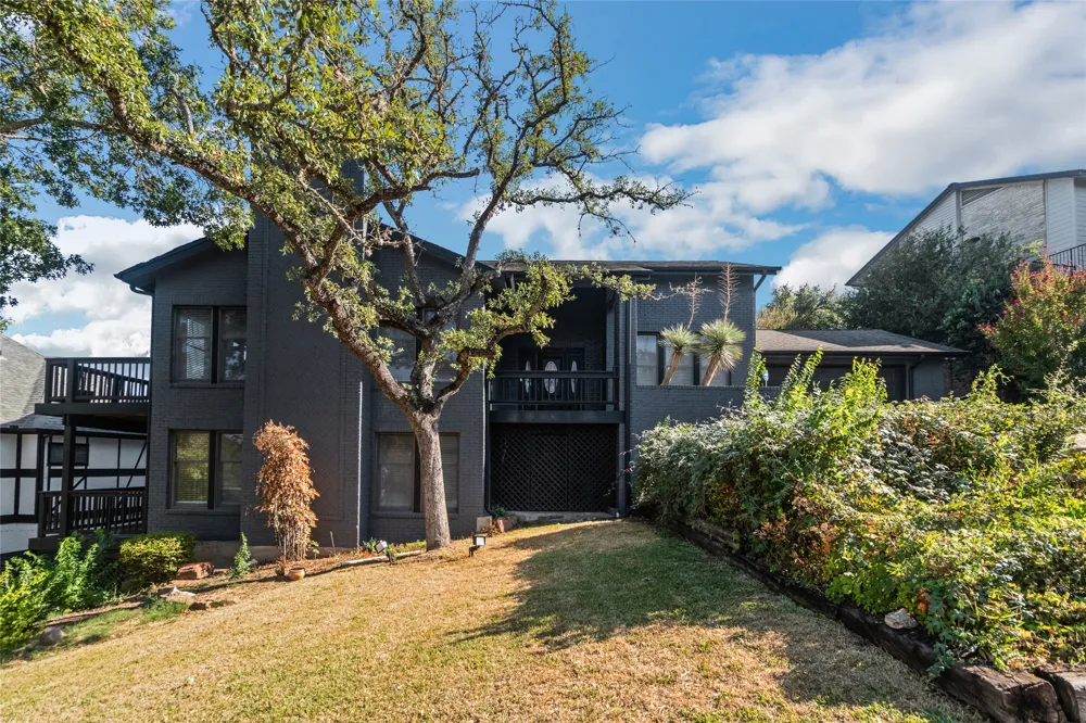 2005 Wychwood Drive Austin, TX 78746