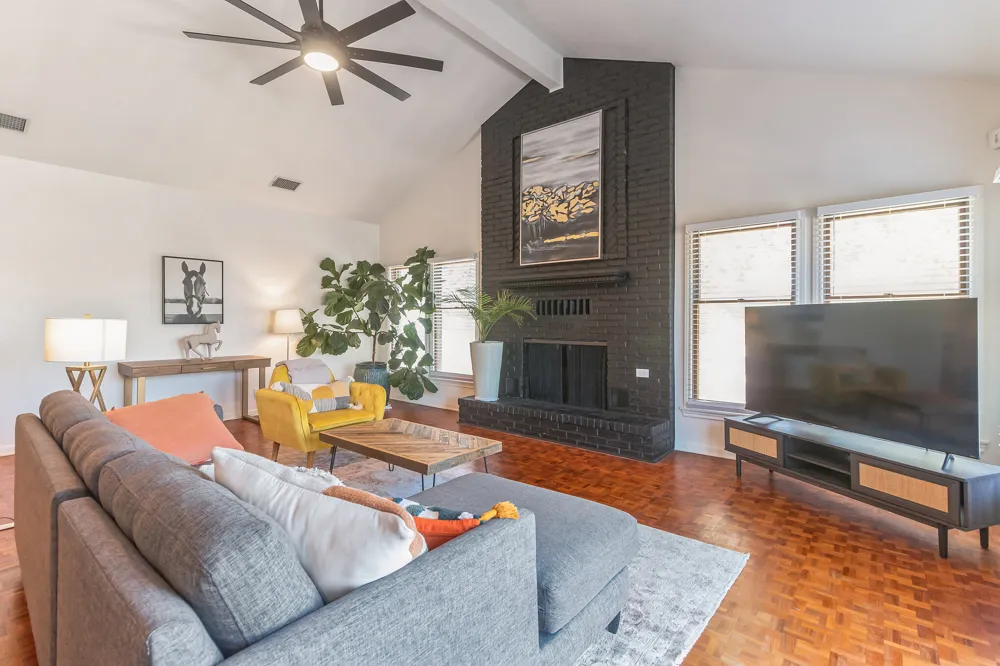 2005 Wychwood Drive Austin, TX 78746