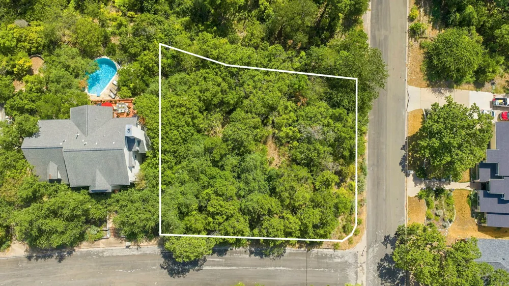 6401 Dry Cliff Cove Austin, TX 78731