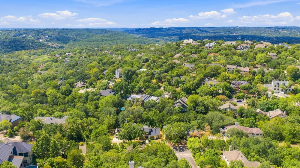6401 Dry Cliff Cove Austin, TX 78731