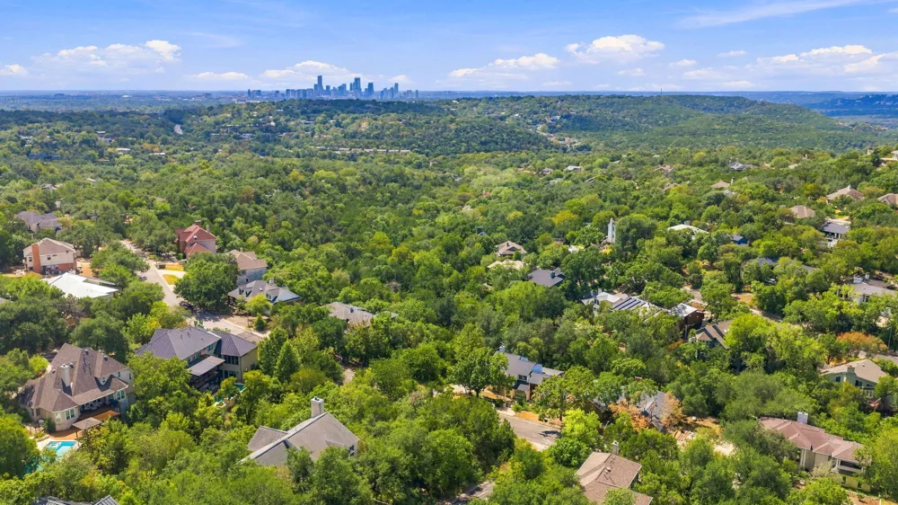 6401 Dry Cliff Cove Austin, TX 78731
