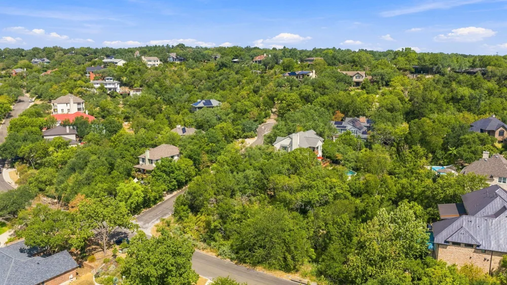 6401 Dry Cliff Cove Austin, TX 78731