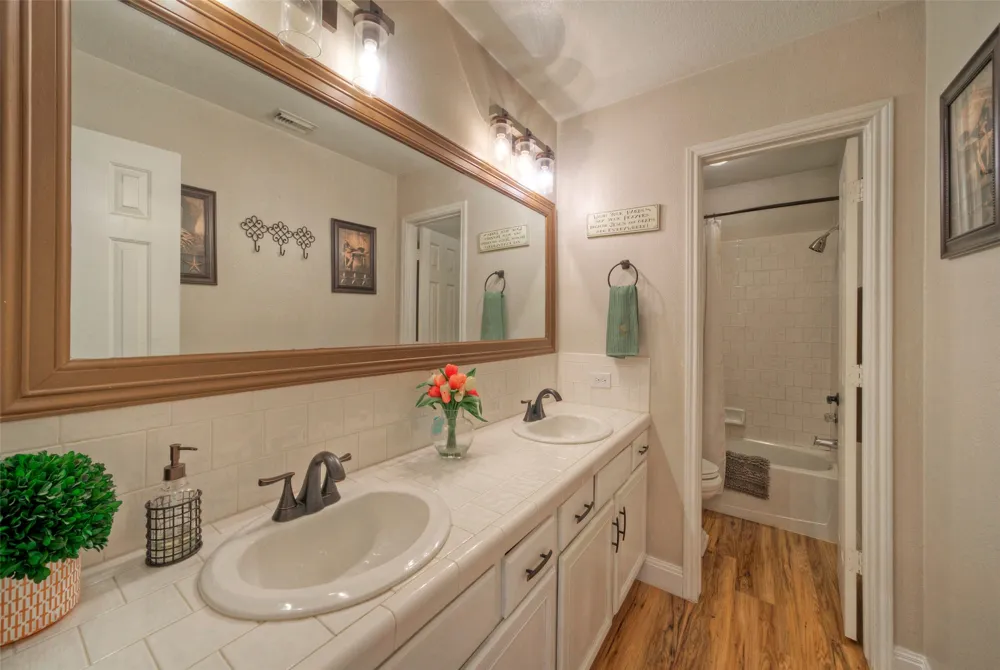 511 Chaneys Crossing Bertram, TX 78605