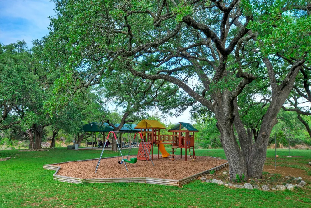 511 Chaneys Crossing Bertram, TX 78605