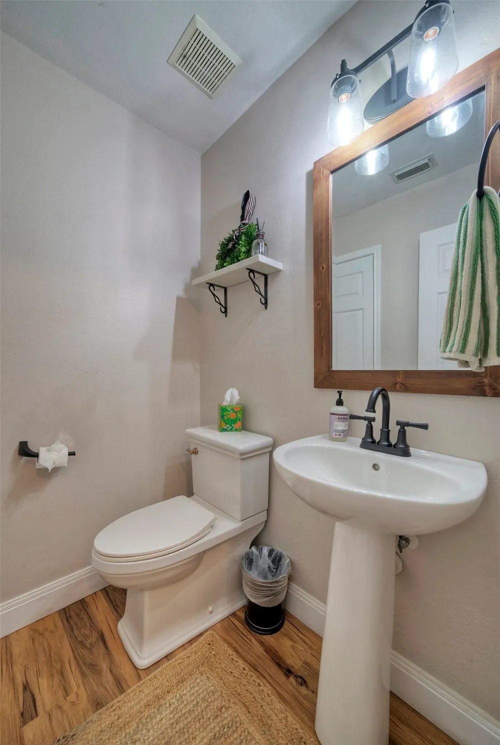 511 Chaneys Crossing Bertram, TX 78605