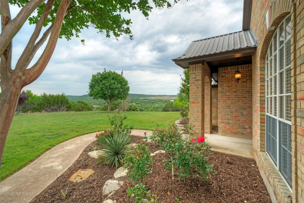 511 Chaneys Crossing Bertram, TX 78605